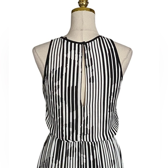 White House Black Market Women’s Sleeveless Striped Split Flowy Maxi Dress Sz 2 - Picture 8 of 11